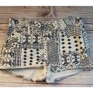 Bullhead Denim Co Size 0 White and Black Short Jean Shorts EUC